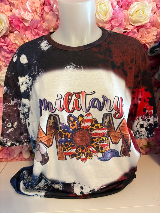 Military Mom - T- Shirt